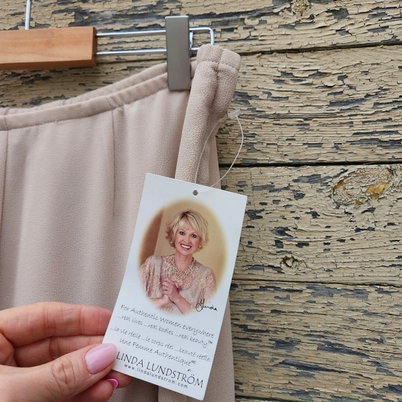 NWT Linda Lundstrom Elegant Sheer Wide Leg Pants with Split Hem Size 16 - Picture 2 of 10